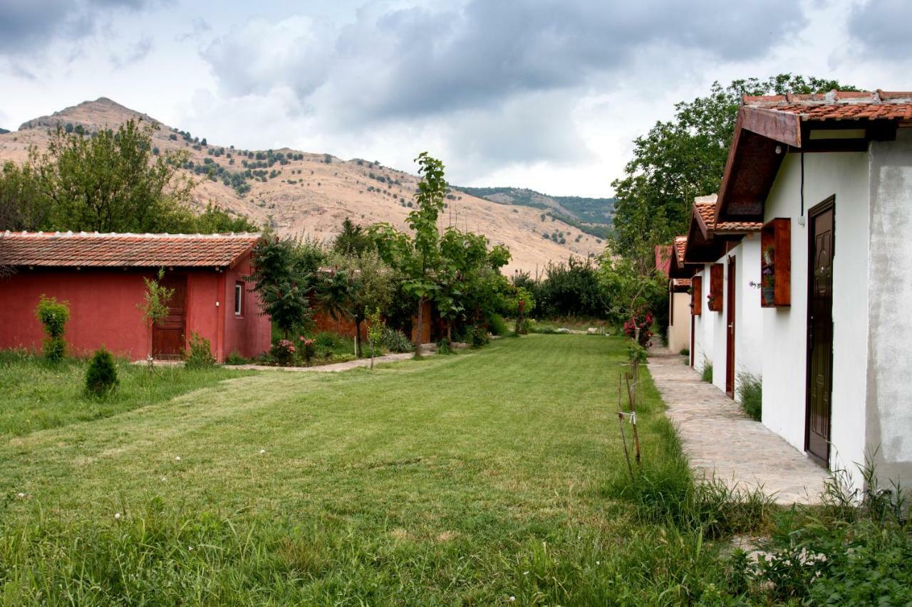 La Livada Villa Greci Buitenkant foto